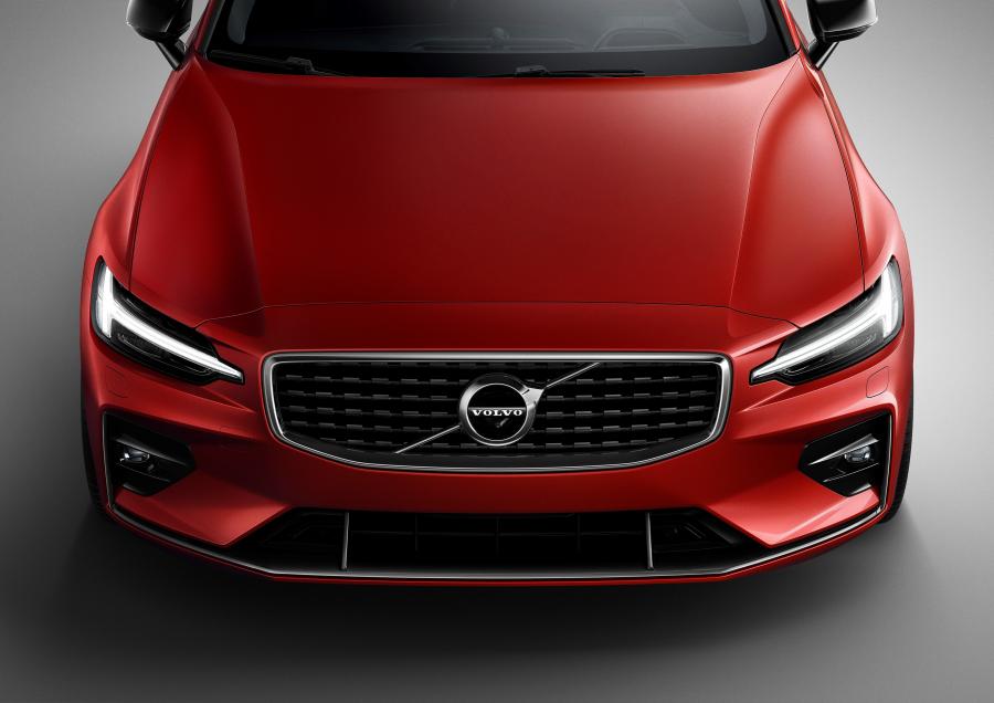 Детали экстерьера Volvo S60 T6 R-Design 2018 года  (WW) (фото 50 из 63)